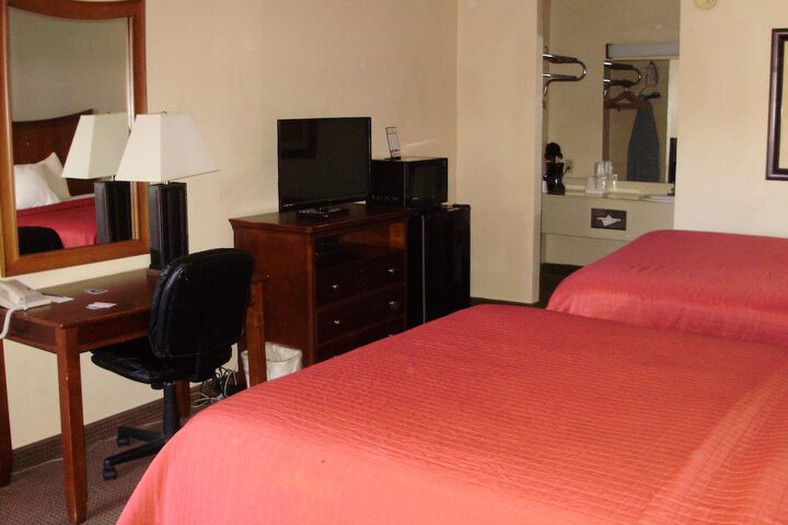 Room 10 of 36