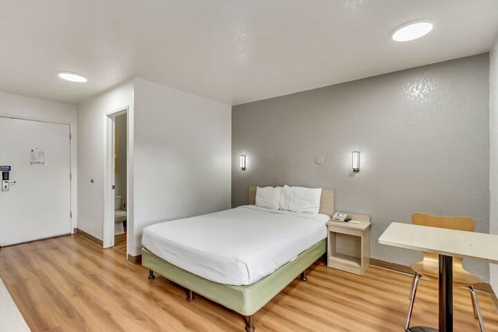 Room 44 of 61