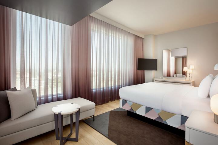 The Viv Hotel Anaheim, a Tribute Portfolio Hotel