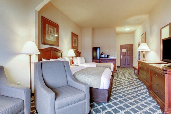 Room 15 of 33