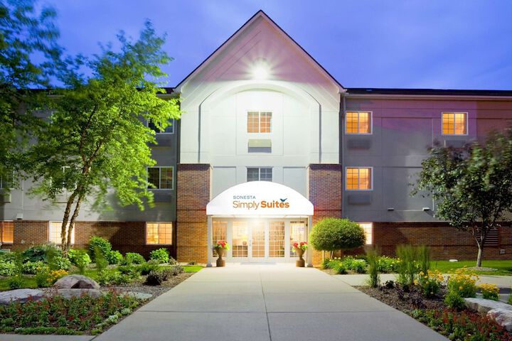 Sonesta Simply Suites Minneapolis Richfield