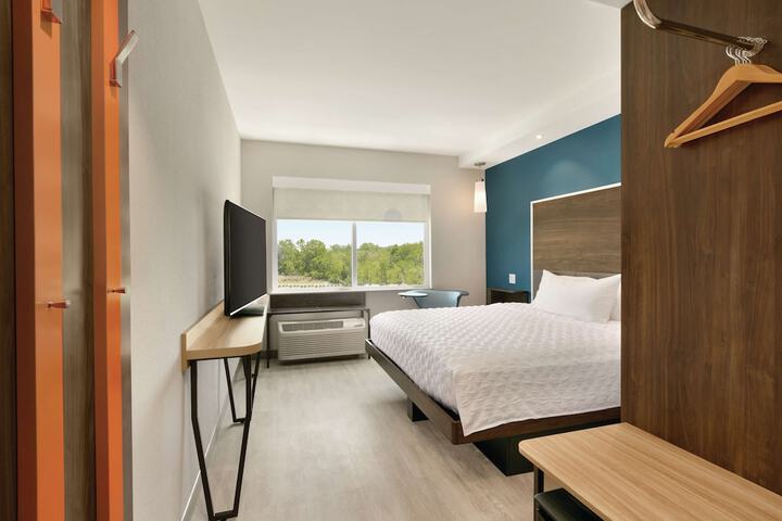 Room 13 of 31