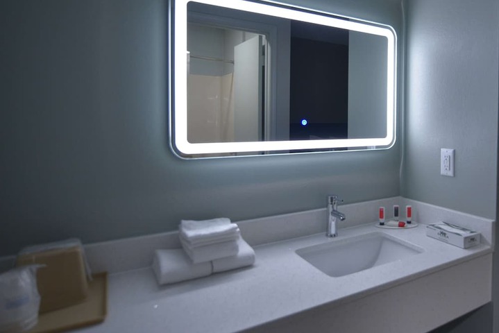 Room 14 of 32