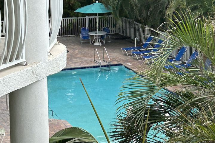 Crystal Palms Beach Resort