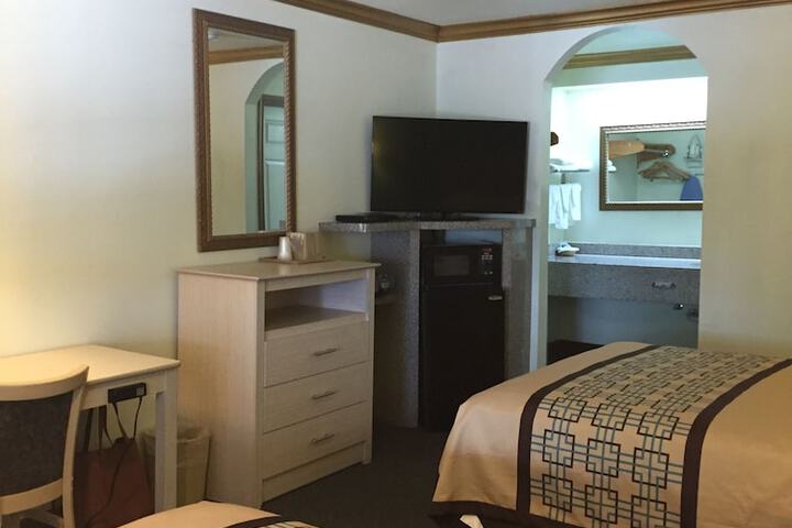 Room 13 of 44