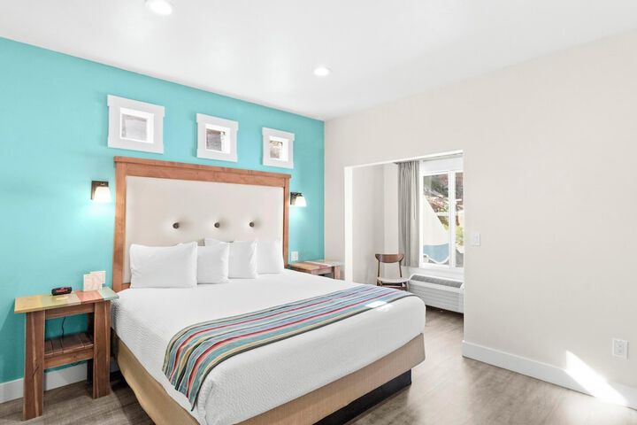 Bluff Dwellings Resort