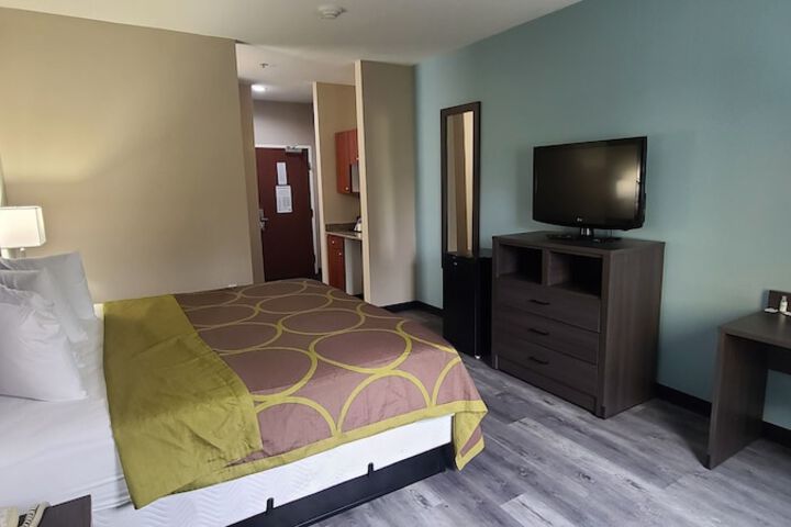Super 8 by Wyndham Lubbock West