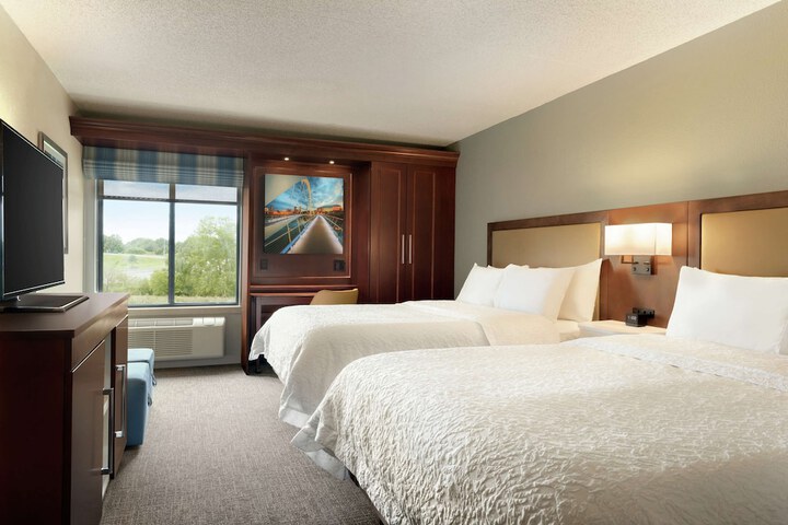 Room 14 of 32