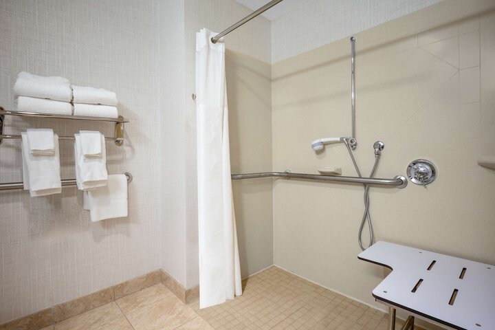 Room 18 of 46