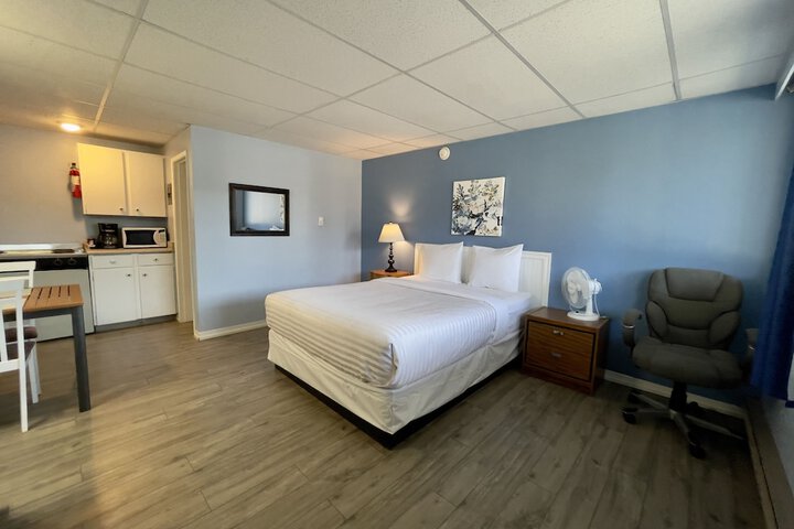 Room 12 of 21