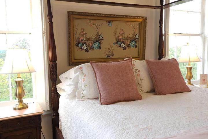 Peach Grove House