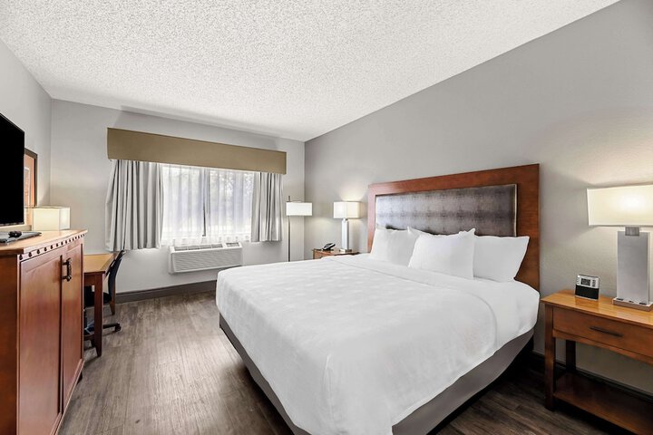 Room 30 of 40