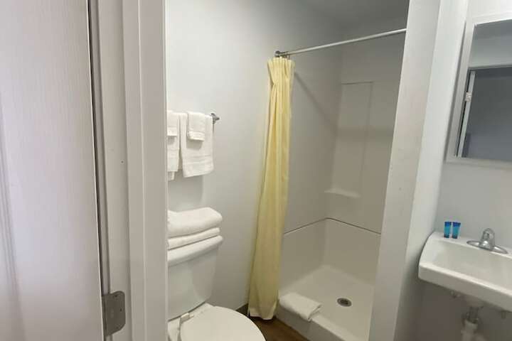 Room 11 of 13