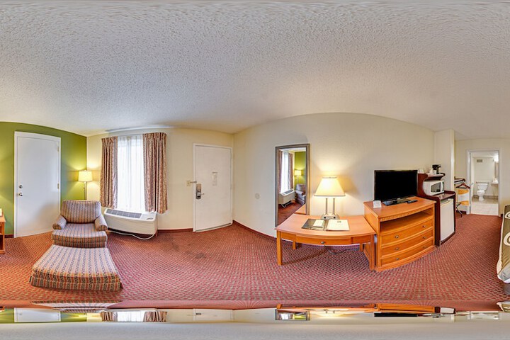 Room 27 of 33