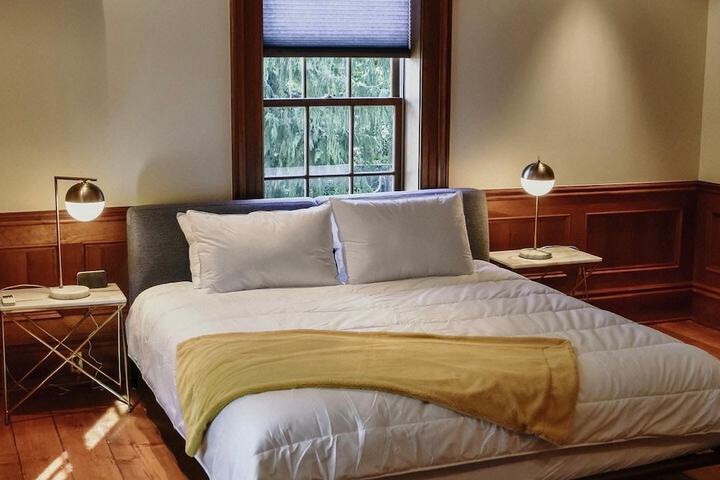Room 10 of 26