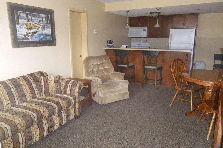 SELKIRK INN
