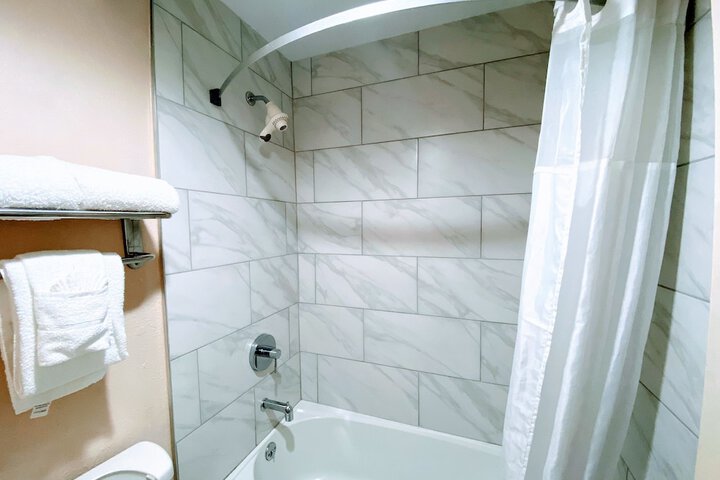 Room 13 of 25