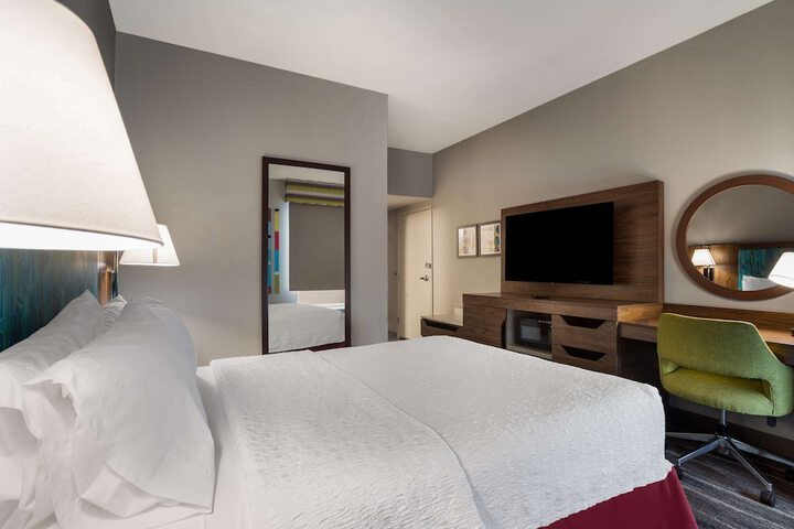 Room 20 of 33
