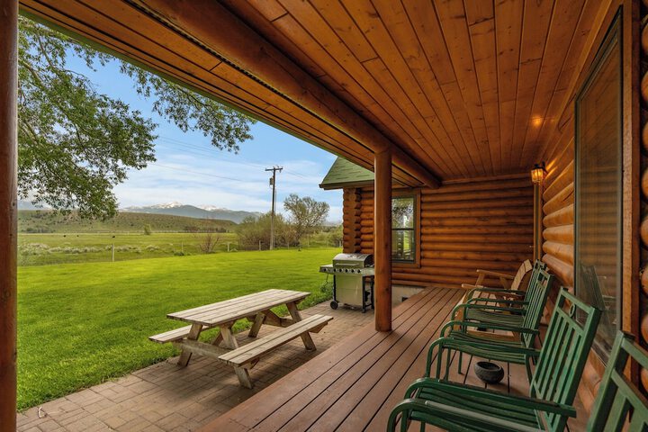 El Western Cabins & Lodges