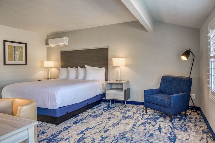 Room 21 of 37