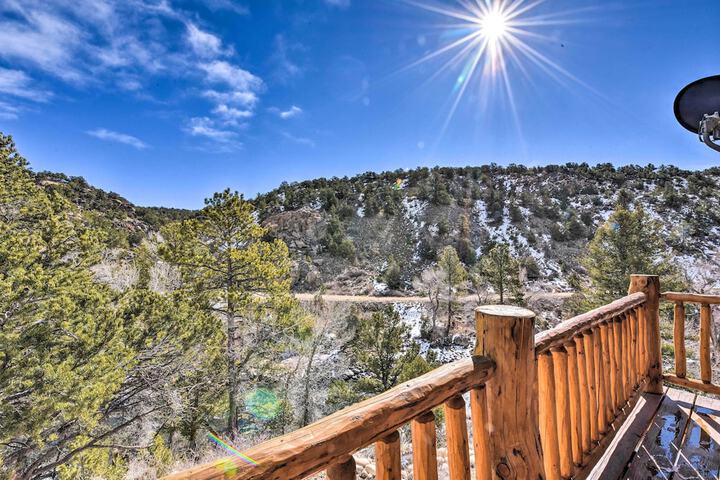 Riverfront Retreat w / Hot Tub: Fish & Hike!