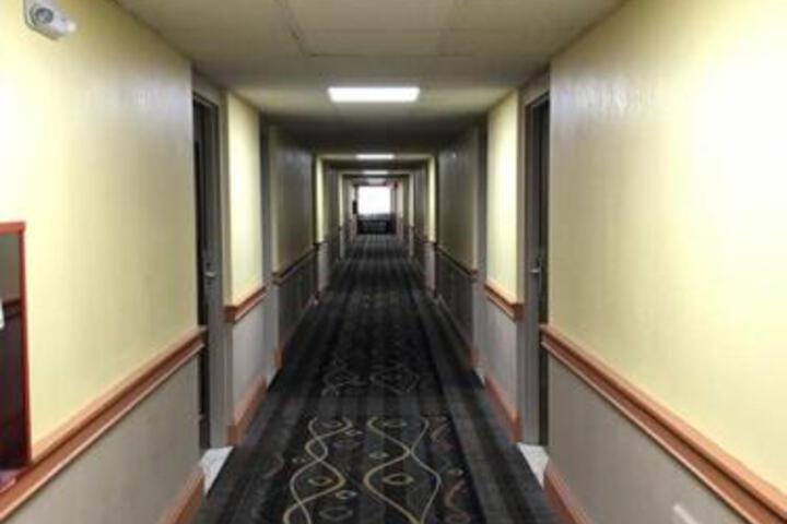 Days Hotel & Conference Center by Wyndham Danville