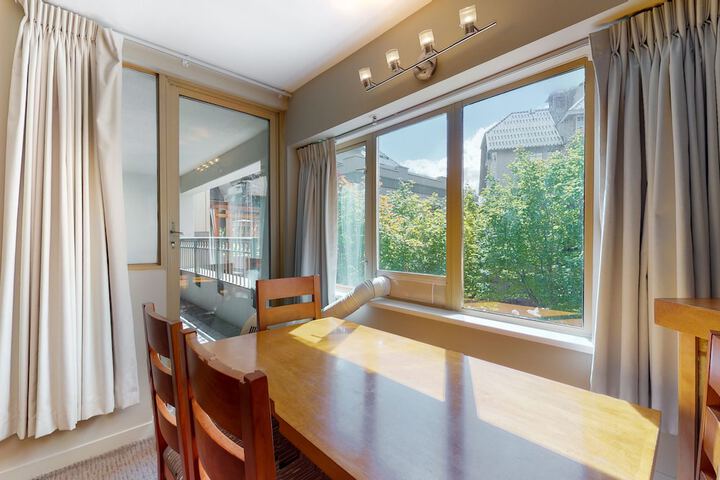 Whistler Peak Lodge