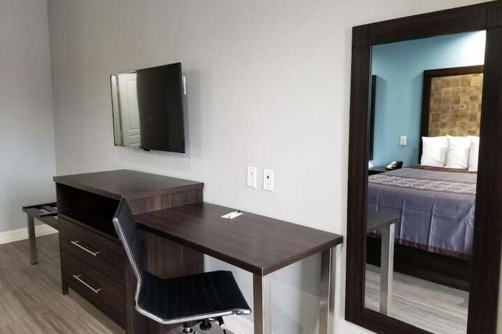 Room 18 of 29
