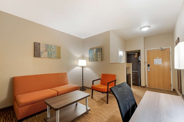 Room 22 of 36