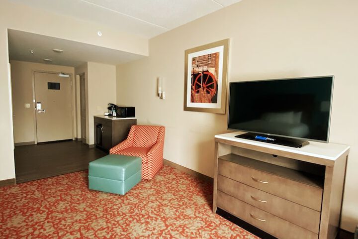 Room 34 of 68