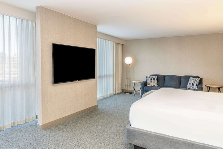 Room 46 of 127