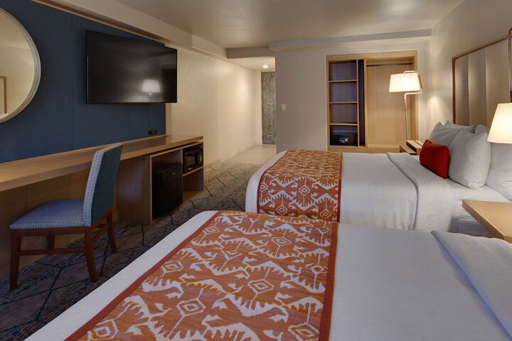 Room 34 of 104