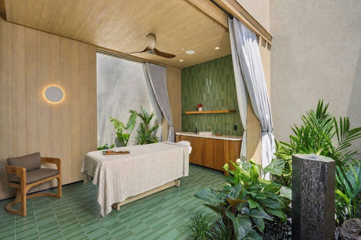 Mauna Kea Beach Hotel Autograph Collection