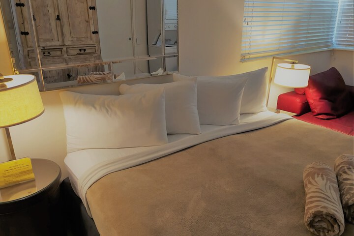 Room 46 of 177