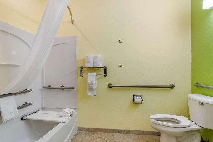 Room 25 of 51