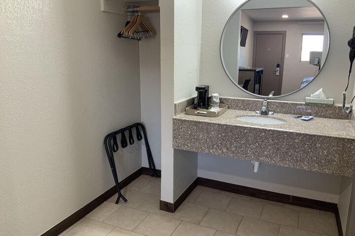 Room 19 of 31