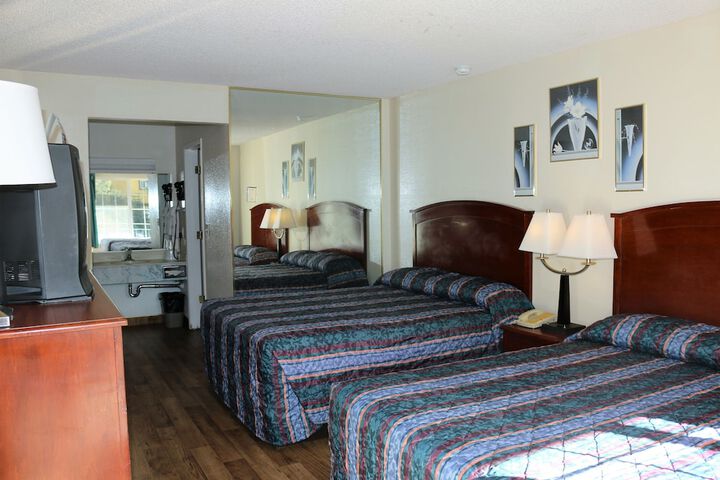 Room 15 of 24