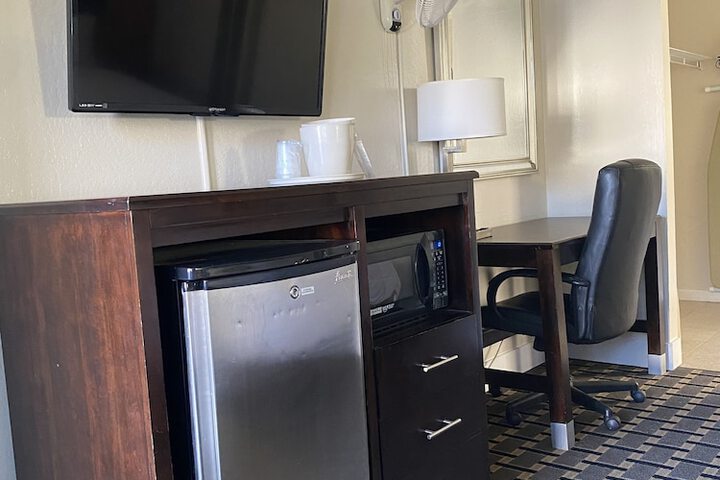 Room 50 of 71
