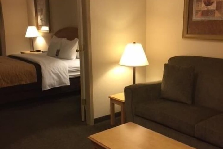 Room 33 of 54