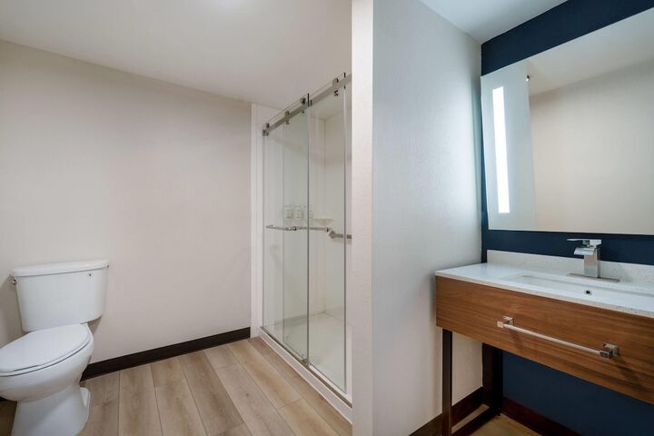 Wingate by Wyndham Dublin Near Claytor Lake State Park