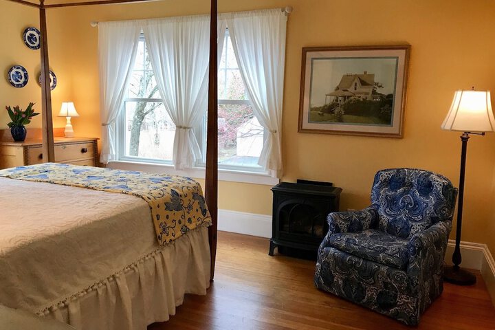 Room 5 of 33