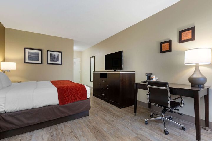 Room 34 of 71