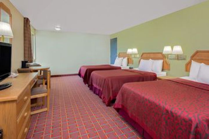 DAYS INN WILLIAMSBURG