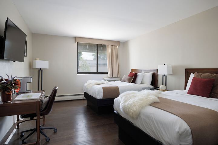 The Andrew Hotel