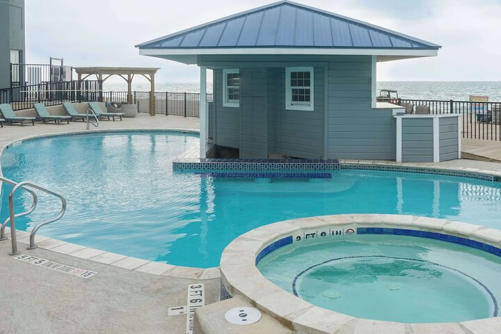 DoubleTree by Hilton Corpus Christi Beachfront