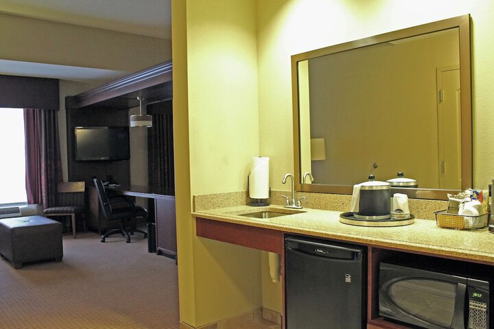 Room 34 of 71