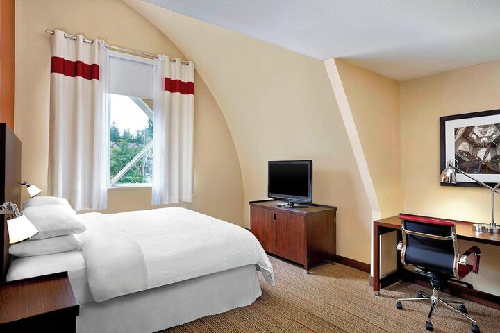 Room 12 of 36