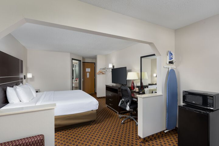 Room 9 of 20