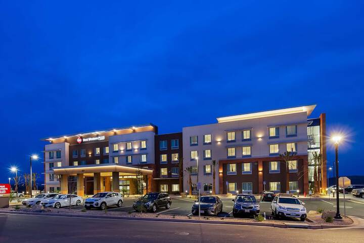 Hotel 2 of 47
