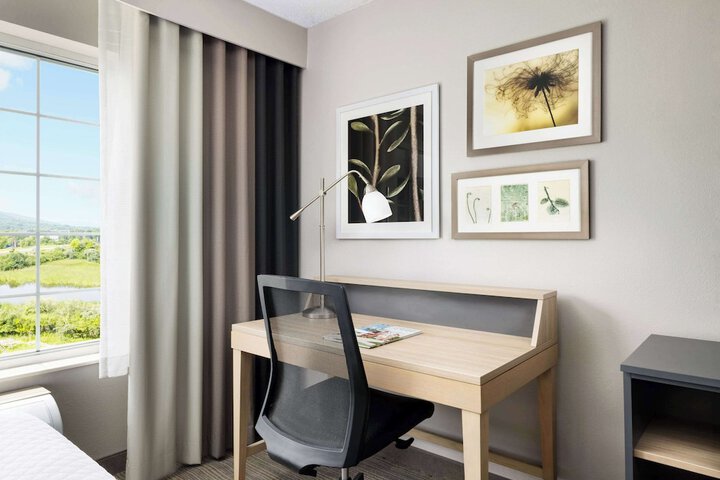 Country Inn & Suites by Radisson Big Flats (Elmira), NY